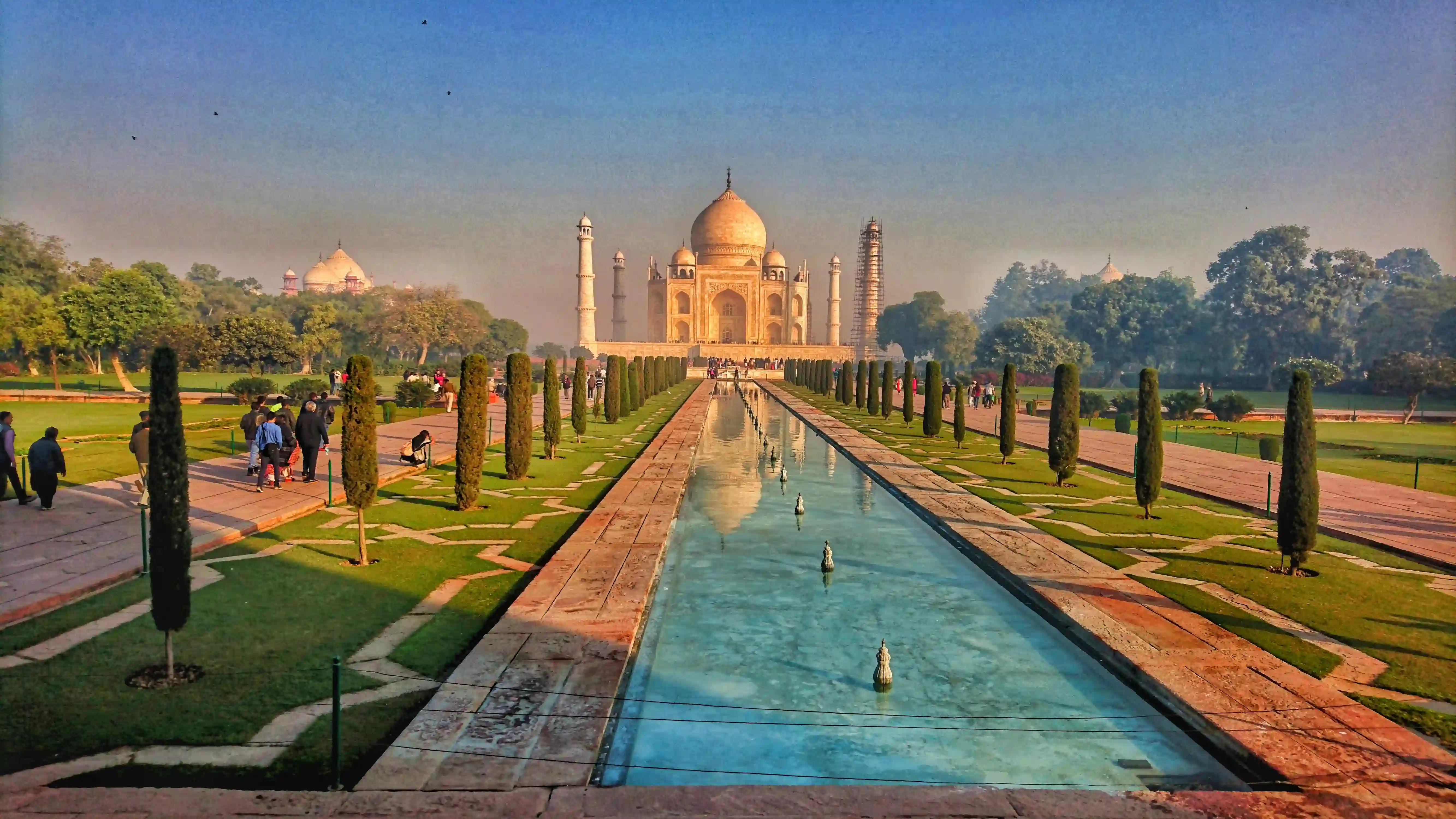 Taj Mahal Sunrise tour from Delhi by Car